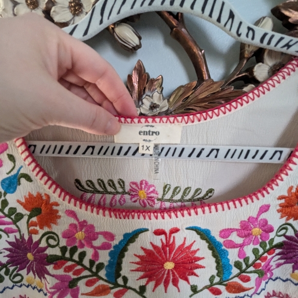 Embroidered Cream Tunic • Boho • Folk - Picture 5 of 8